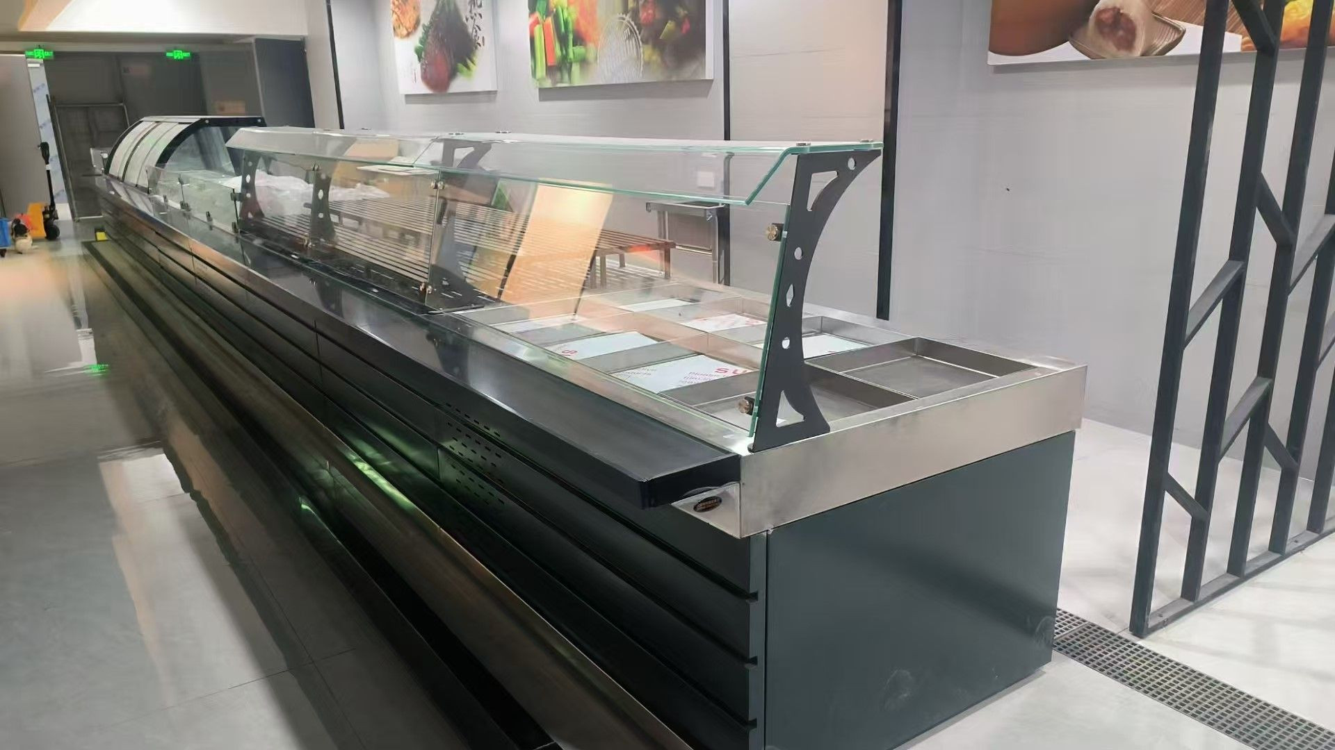 Deli pastry cabinet